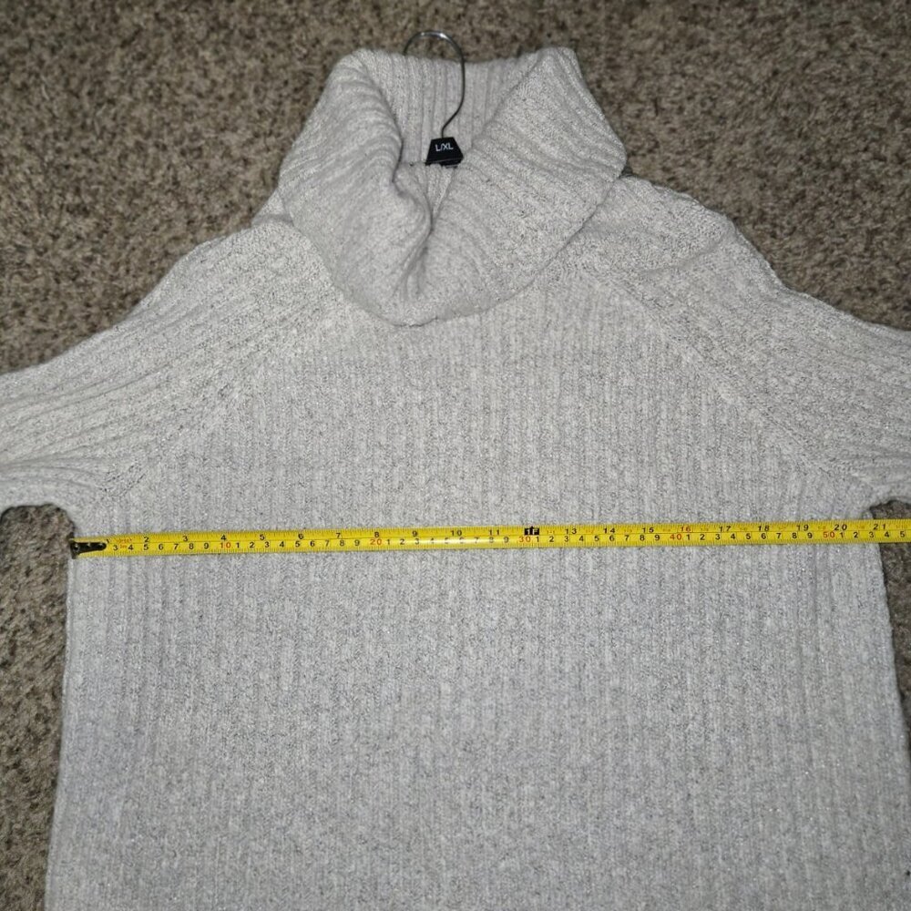 Simply Vera Wang Wind Chime Sweater XL Gray Silver Metallic Ribbed Turtleneck - Picture 5 of 7